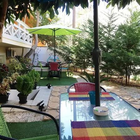 The Apartment, 1 Min Walk From Apartment Kalamaki (Chania)