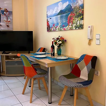 The Apartment, 1 Min Walk From Apartment *