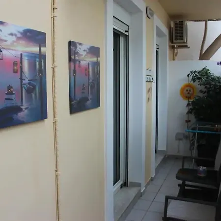 The Apartment, 1 Min Walk From Apartament