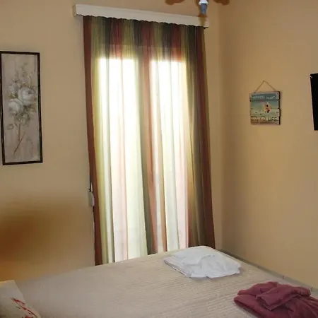 The Apartment, 1 Min Walk From * Kalamaki
