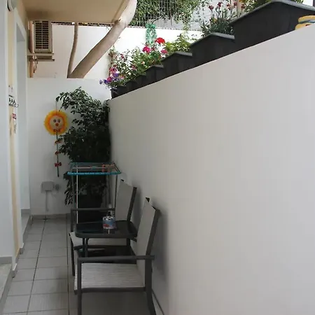 The Apartment, 1 Min Walk From Apartament Kalamaki